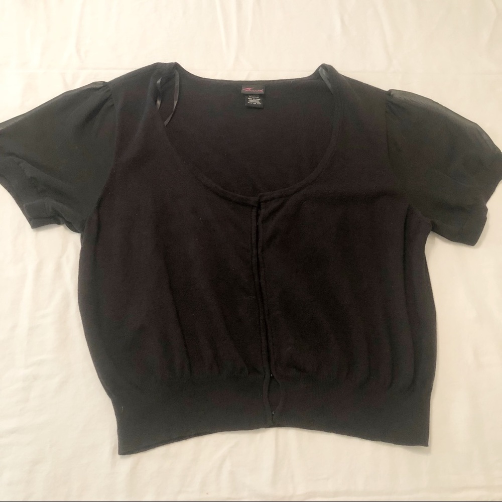 Torrid cropped short sleeve cardigan